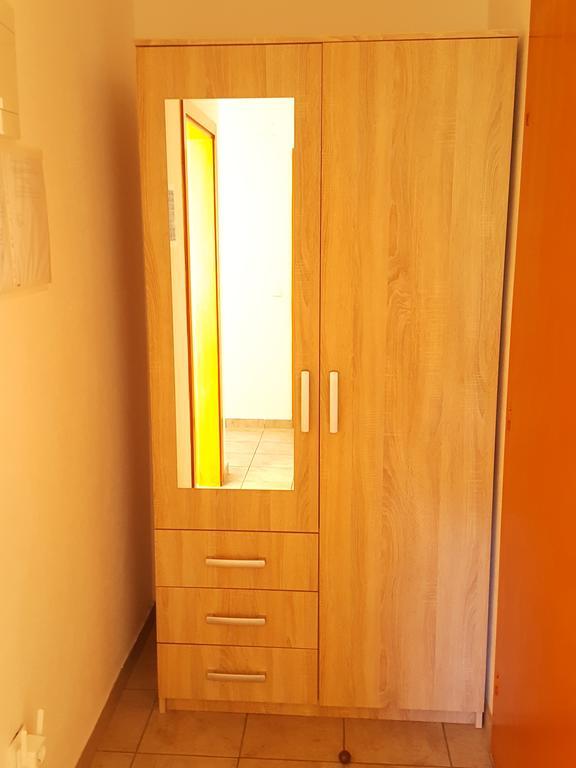 Apartments Mirakul Лопар Екстериор снимка